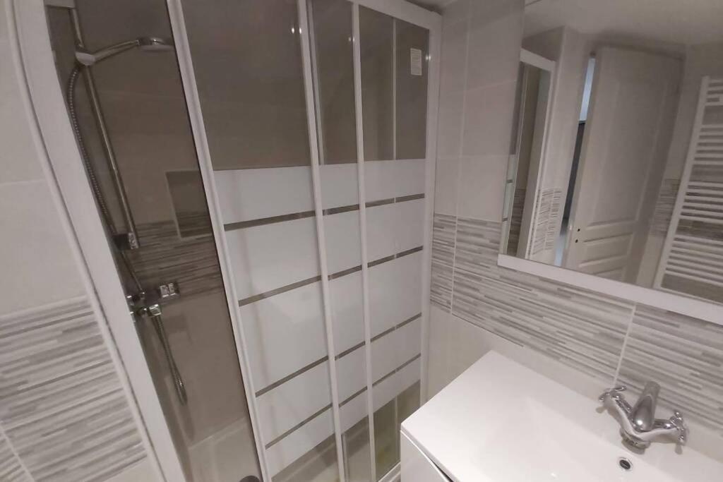 Maison Calme Et Spacieuse Bassens  Экстерьер фото