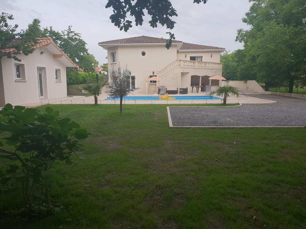 Maison Calme Et Spacieuse Bassens  Экстерьер фото
